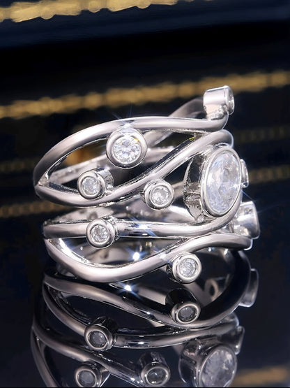 Inara – Anillo Vintage Plateado con Circonita Irregular