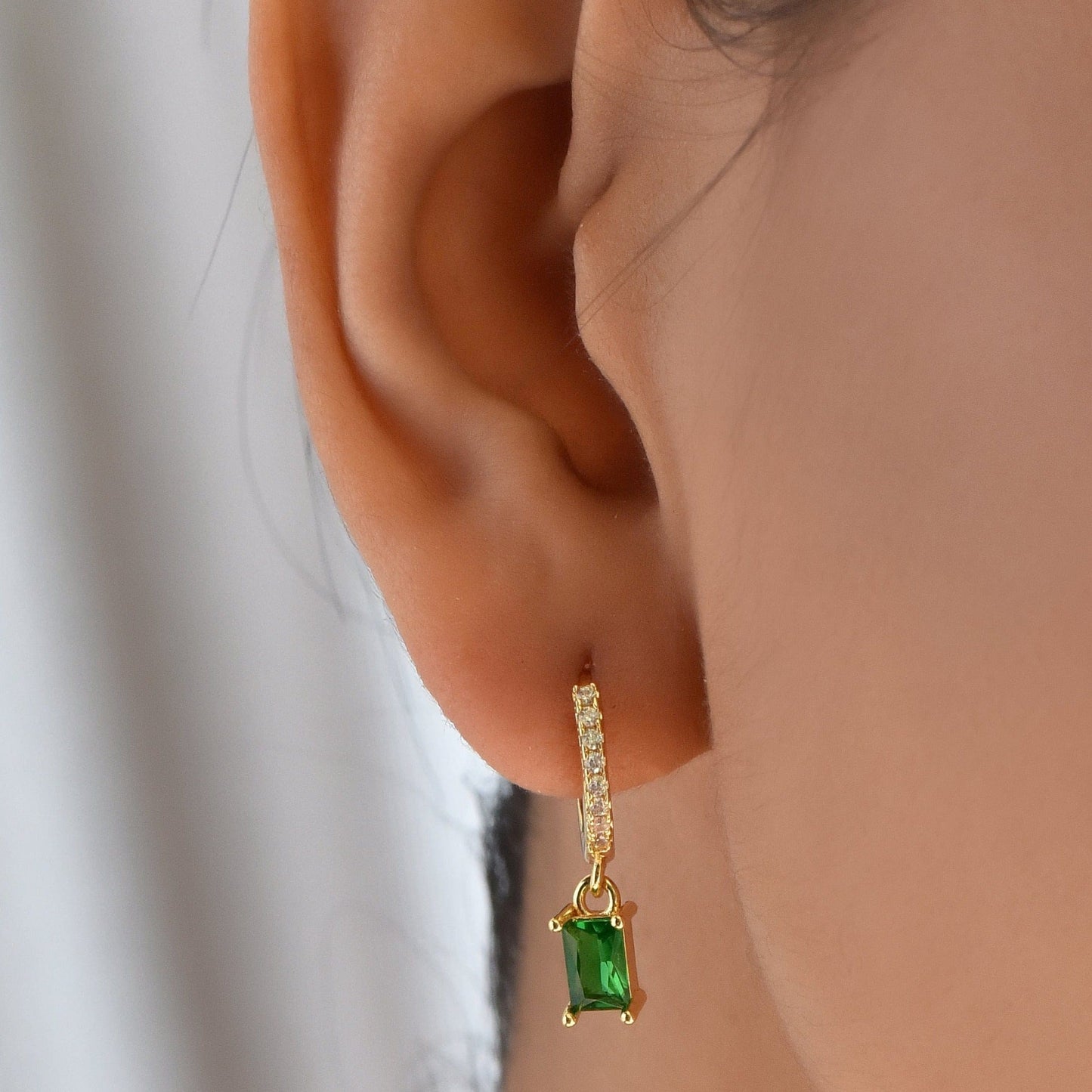 Amy – Pendientes Rectangulares Dorados