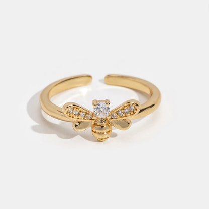 Laila – Anillo de cristal y abeja dorada