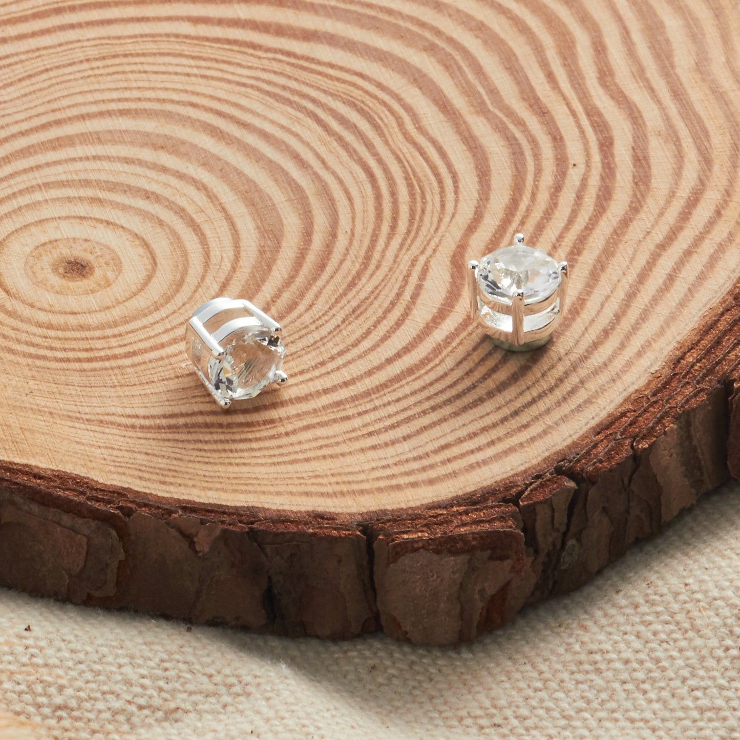 Nova – Pendientes Zirconia Magnéticos Elegantes