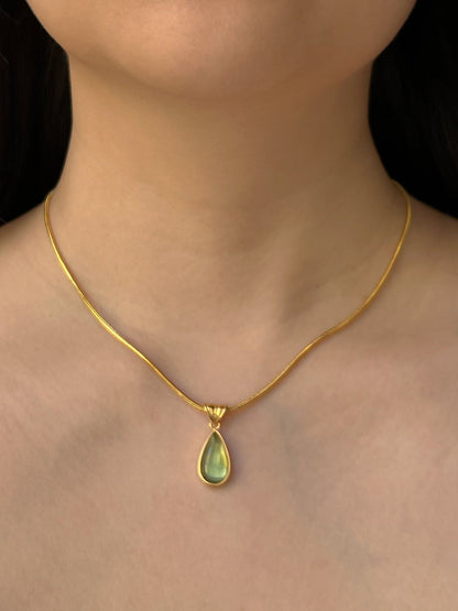 Collar de gota de lágrima dorado Sirena verde