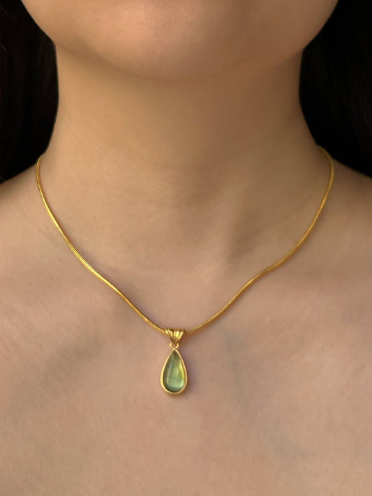 Collar de gota de lágrima dorado Sirena verde