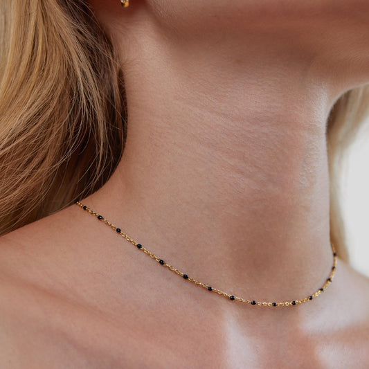 Yara – Collar de Perlas Negras Elegantes