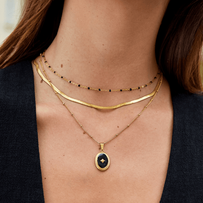 Yara – Collar de Perlas Negras Elegantes