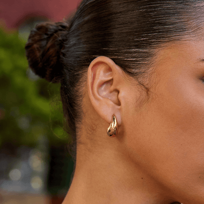 Selma – Mini Criollas Curvadas Doradas