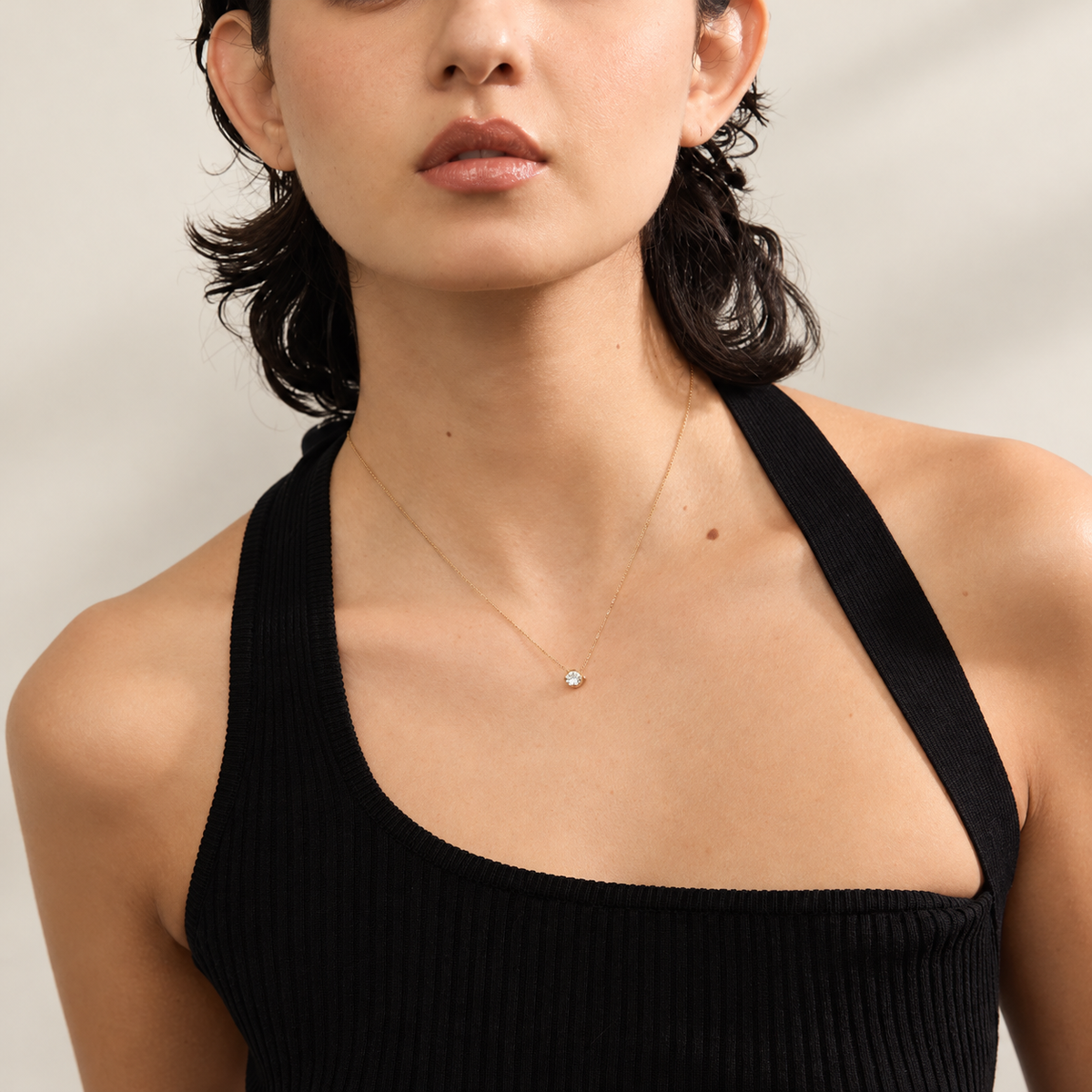 Collar con Colgante de Dama con Colgante Minimalista y Acentos de Piedra