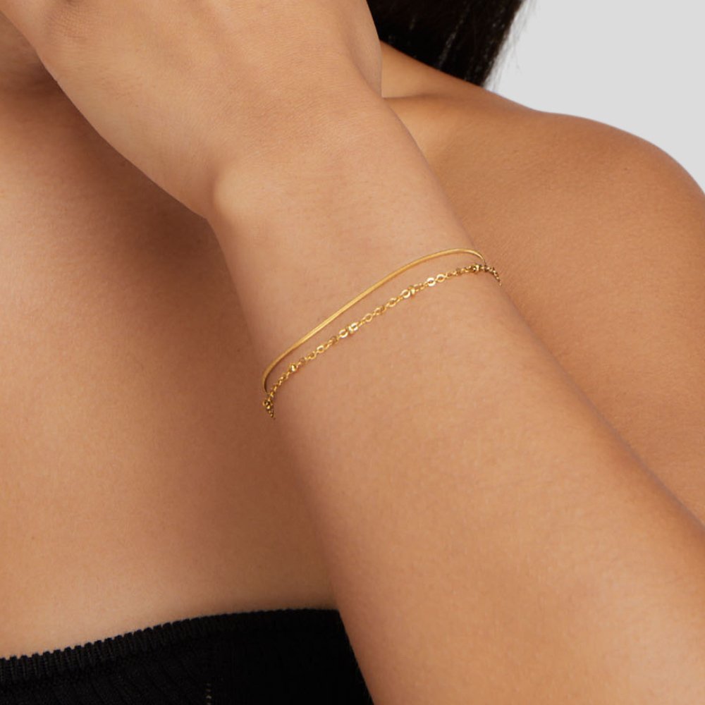 Pia – Pulsera Dorada en Capas
