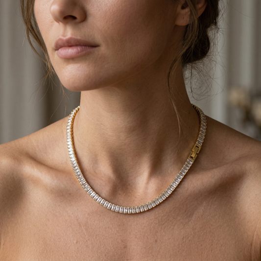 Verna – Choker Tennis con Corte Baguette y Estilo Elegante