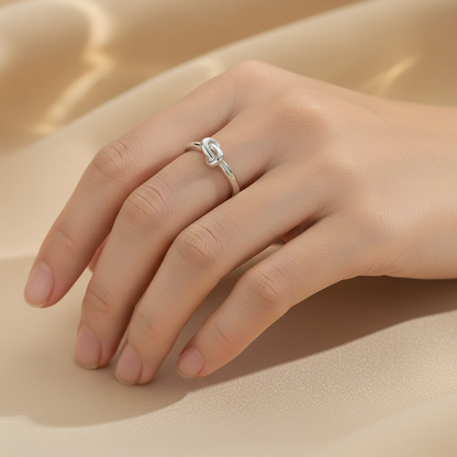 Charisse – Anillo Nudo Infinito