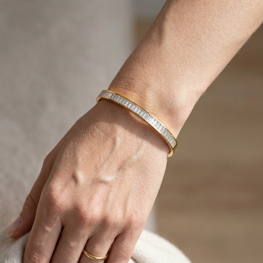Jane – Pulsera Bangle Elegante con Estilo Chic
