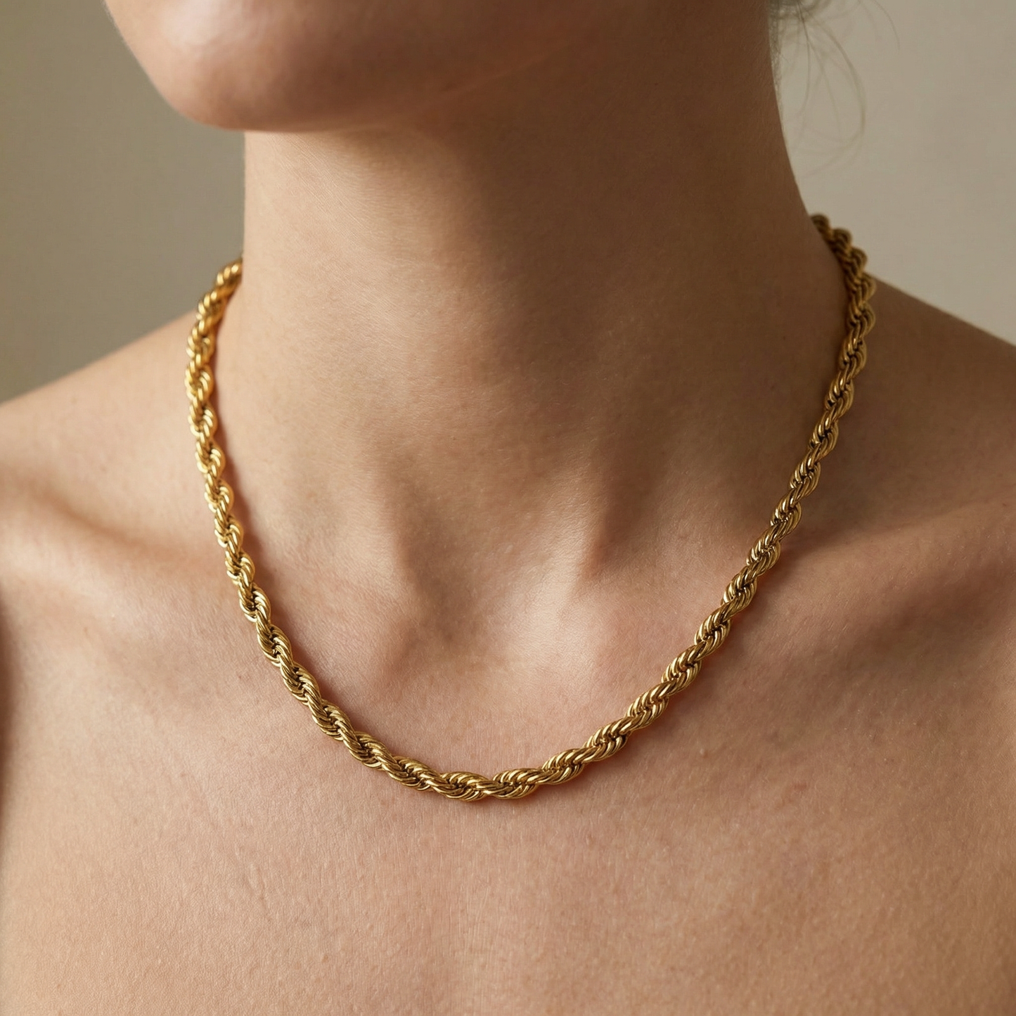 Faya – Collar de Cadena Retorcida Tipo Cuerda
