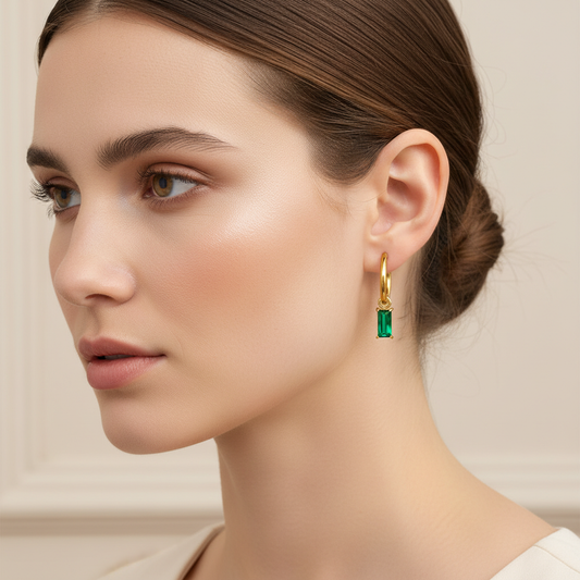 Amara – Pendientes de Zirconio Baño de Oro