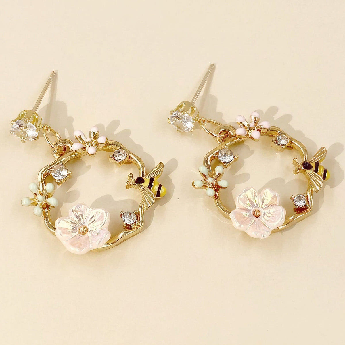 Pendientes de Mujer con Diseño de Corona de Flores (Par)