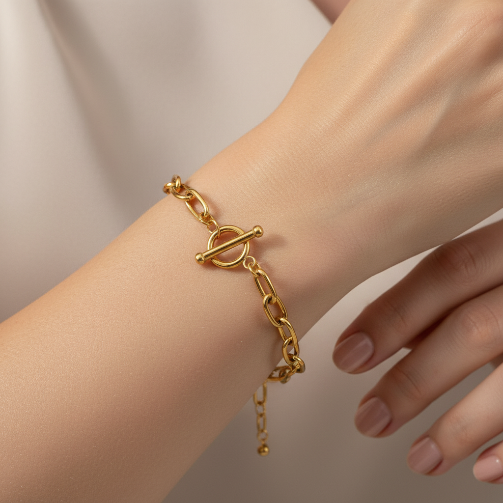 Bea – Pulsera Paperclip Dorada Clásica