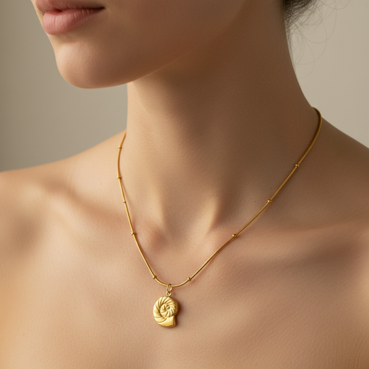 Marina – Collar Concha Caracola Elegante