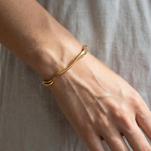 Karylle – Pulsera Fluida Delicada
