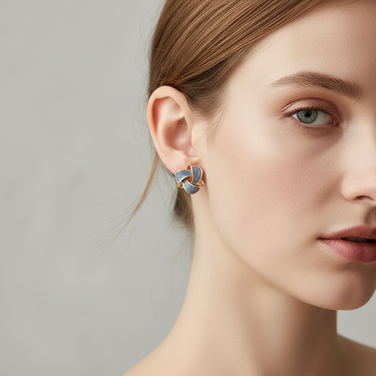 Tala – Pendientes Media Luna Minimalistas