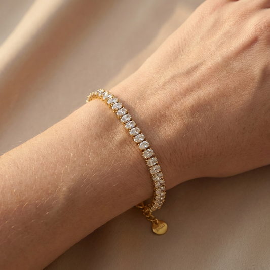Erina – Pulsera de Piedra Natural y Acero Elegante