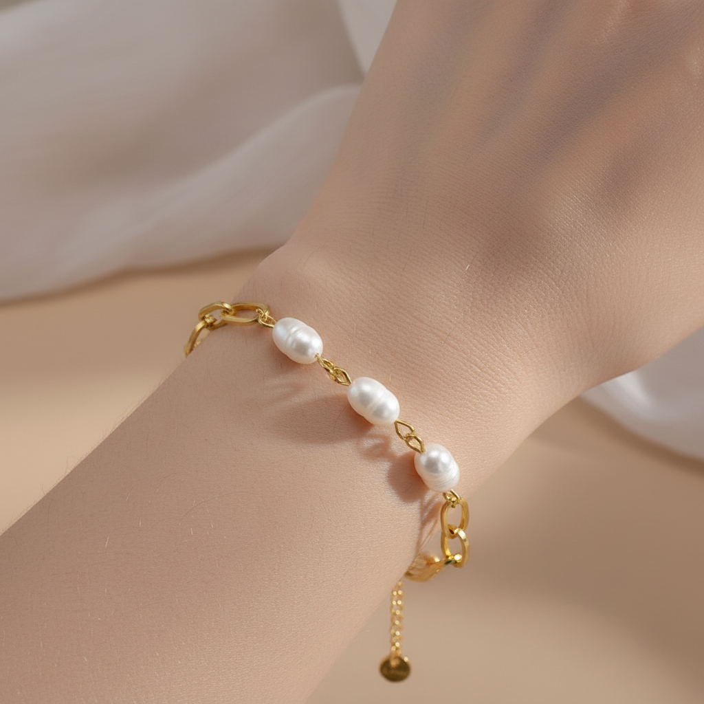 Celina – Pulsera Perla Dorada Elegante