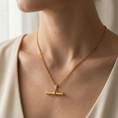 Lella – Collar T-Bar Knot Elegante en Oro