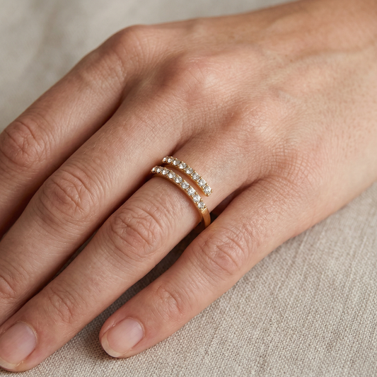 Cleo – Anillo Diamanté con Estilo Elegante y Chic