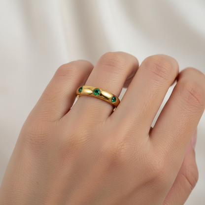 Clara – Anillo Cristales Esmeralda Elegante
