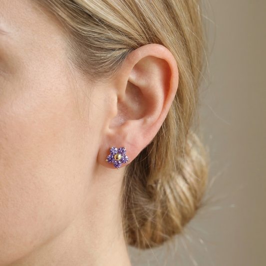 Sheena – Pendientes Florales con Detalle Brillante