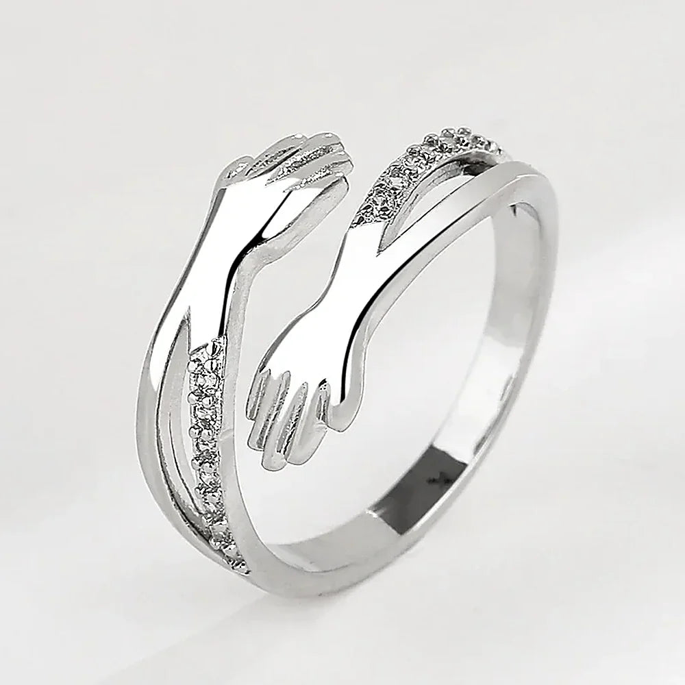 Anillo Hug Ajustable para Mujeres con Diseño de Abrazo