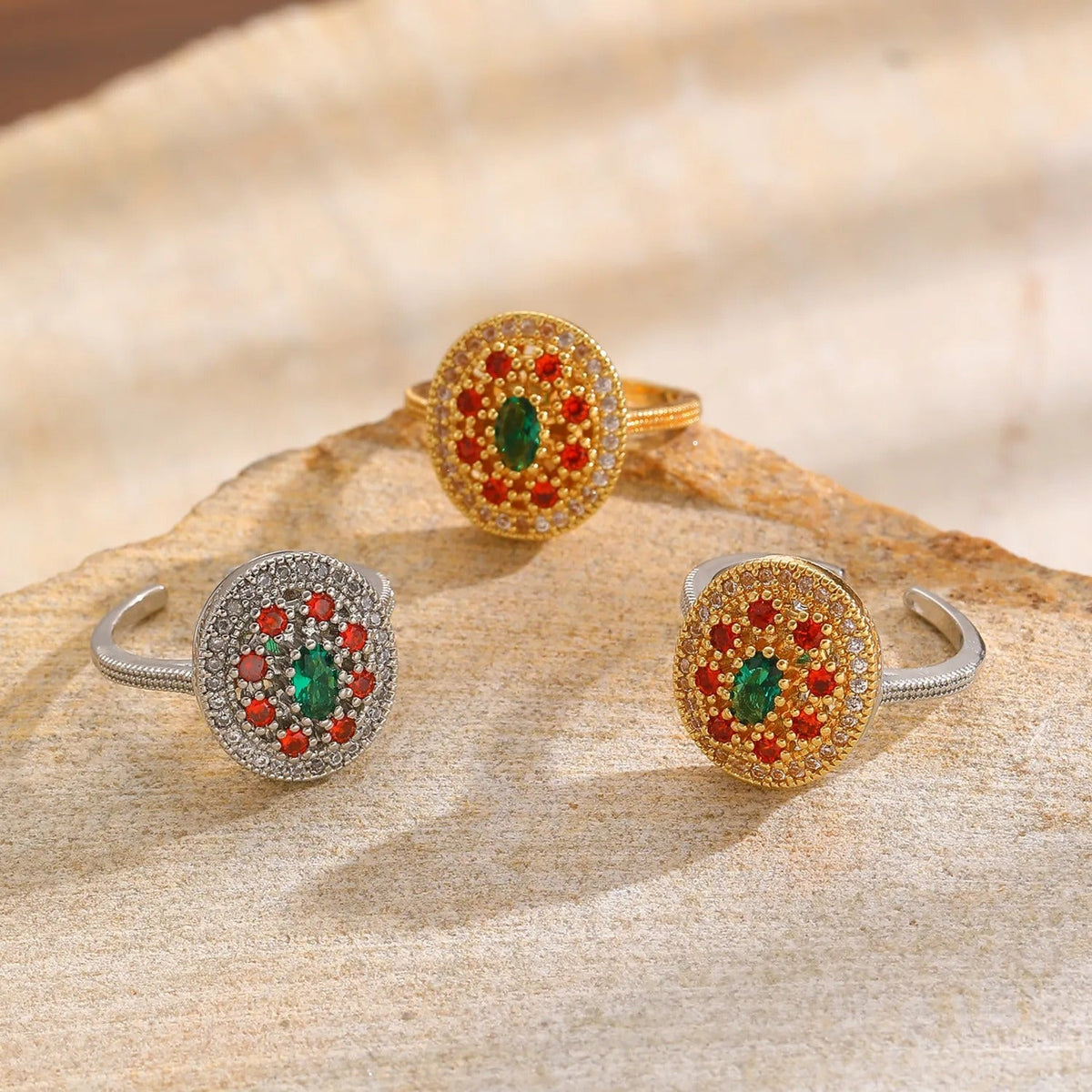 Anillo de Declaración para Mujeres con Centro Ovalado y Piedras Multicolores