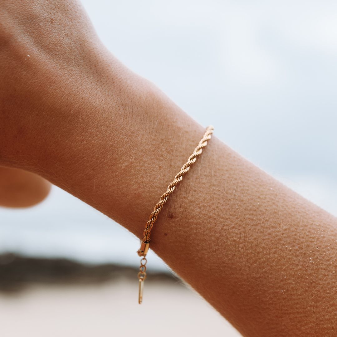 Calvi – Pulsera de Cadena Trenzada Dorada