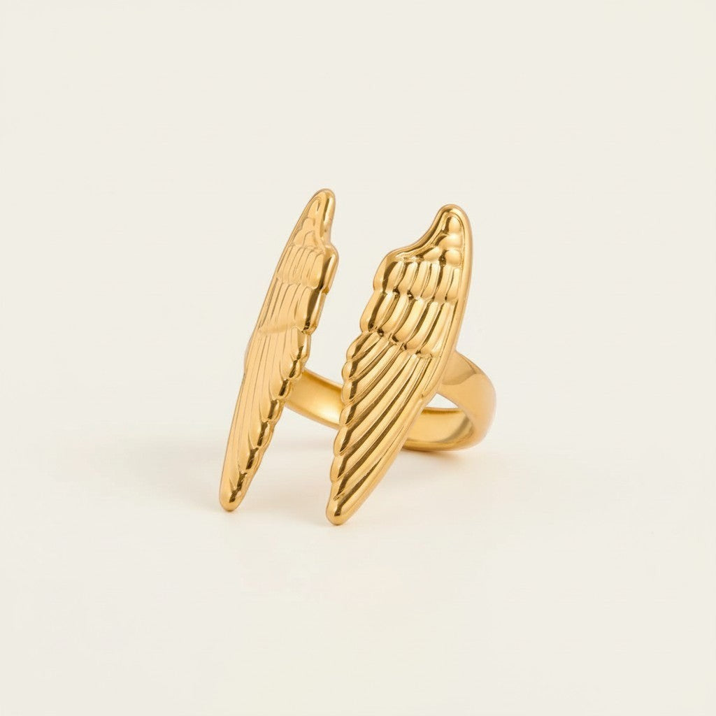 Anillo Abierto de Damas con Motivo de Alas de Ángel y Diseño Enrollado Curvado