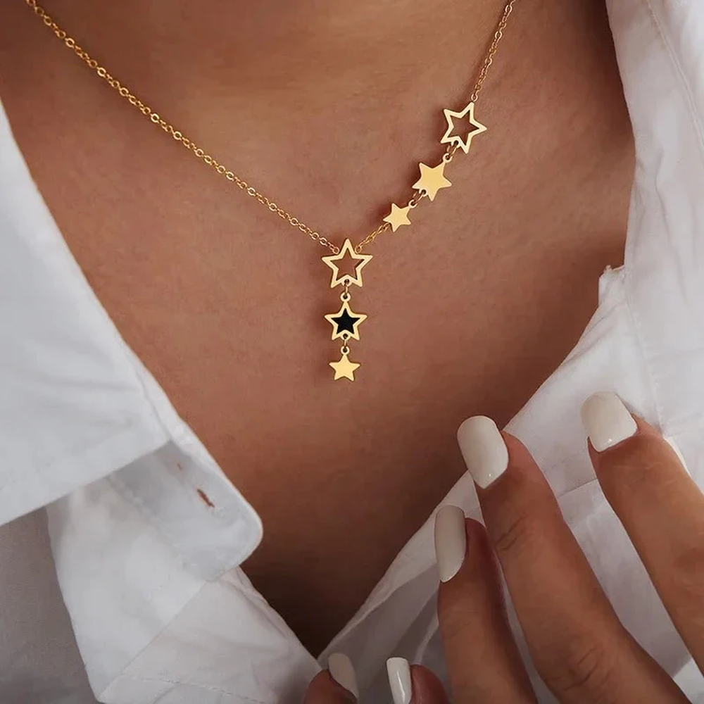 Collar de Estrellas para Mujeres con Varios Colgantes y Diseño Asimétrico de Estrellas