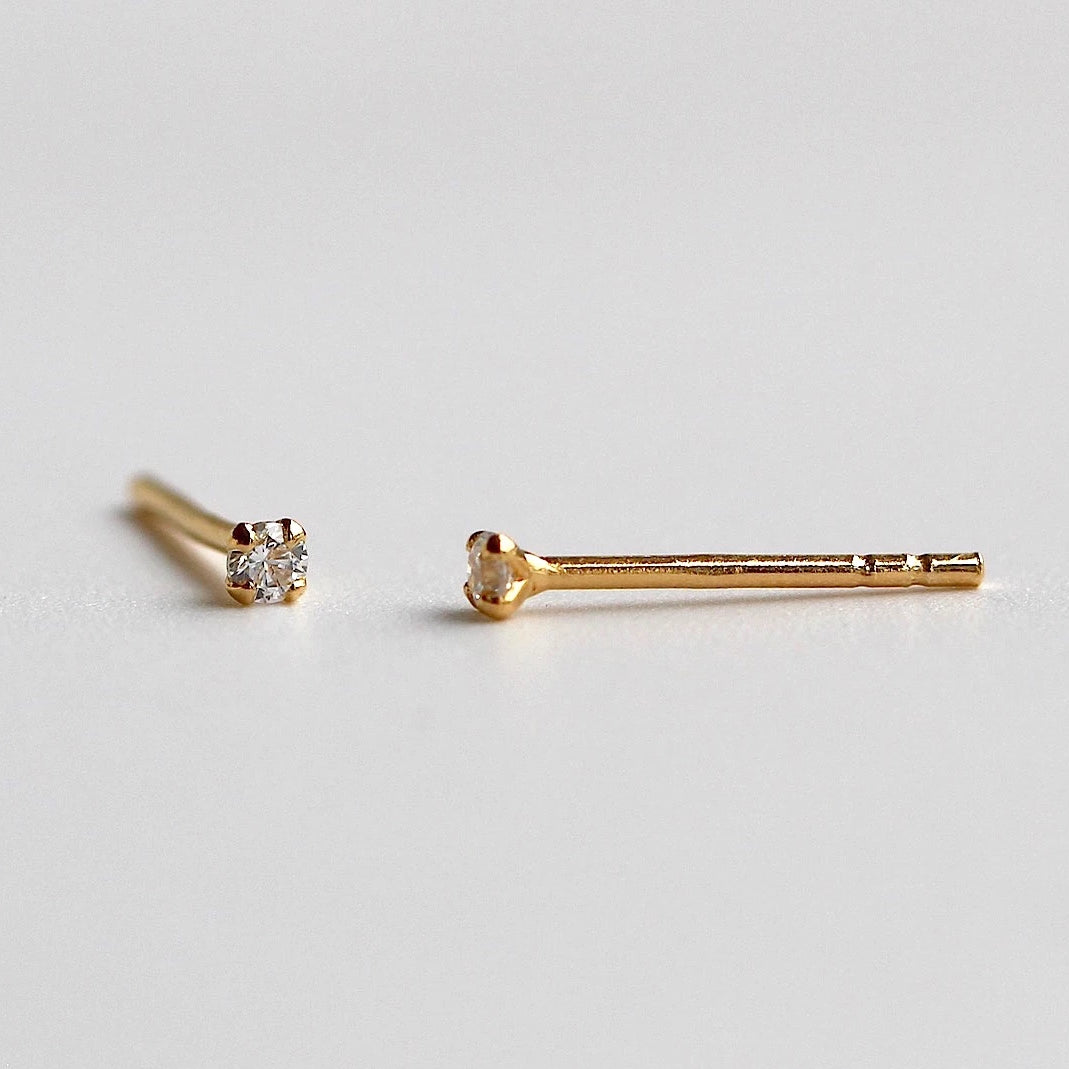 Sloane - Mini Pendientes Brillantes 2mm