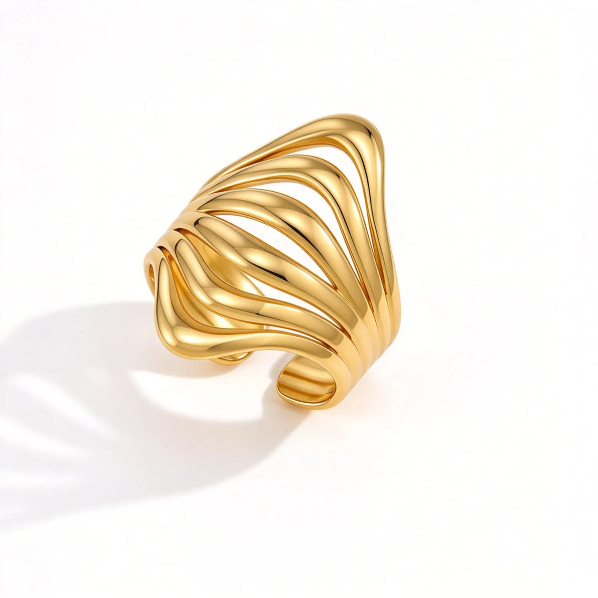 Anillo de Declaración para Mujeres con Diseño de Olas Multicapa