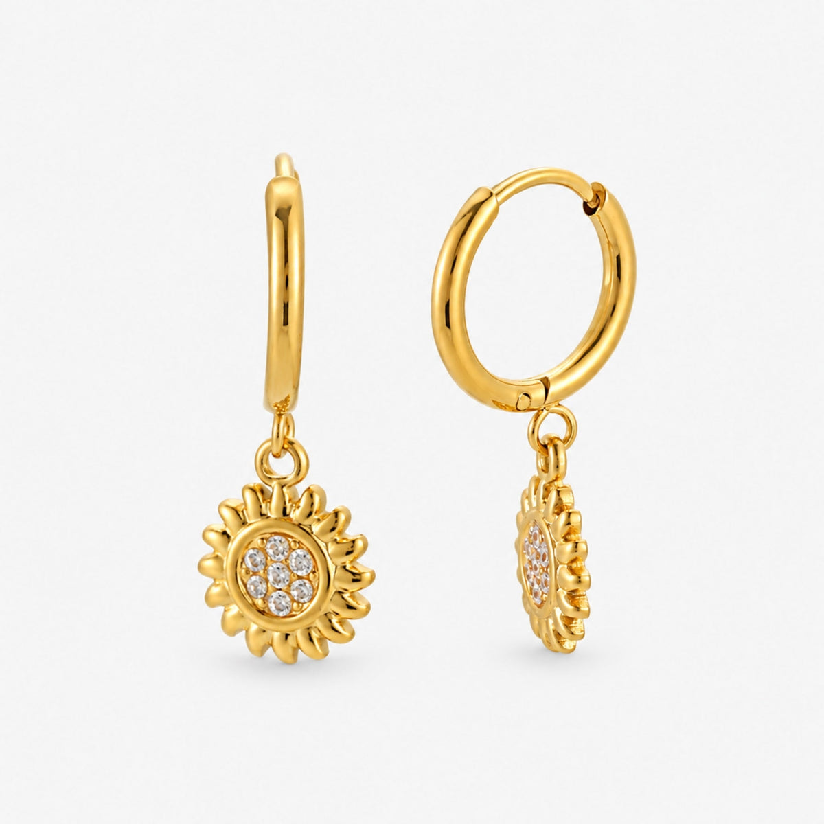 Pendientes Huggie de Mujer con Colgante de Sol y Engaste Redondo