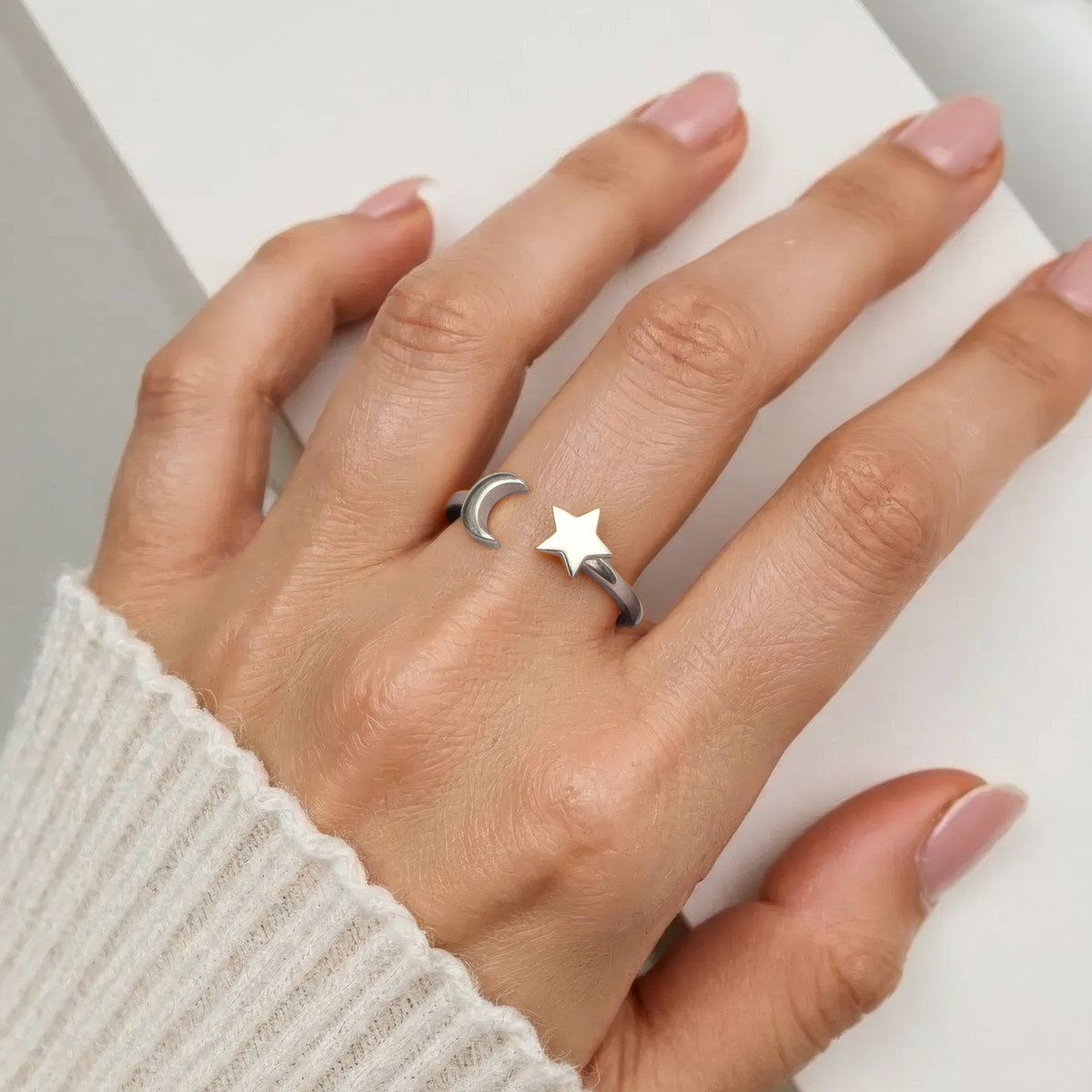 Dama Anillo Ajustable con Motivo de Luna y Estrella