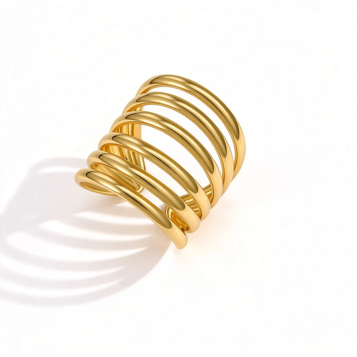 Anillo de Declaración para Mujeres con Diseño de Olas Multicapa