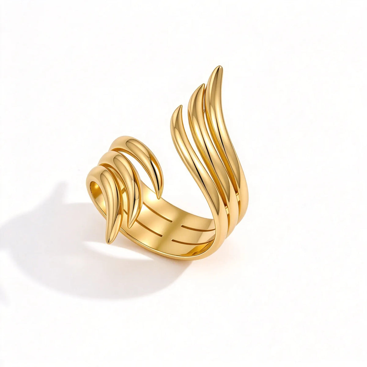 Anillo de Declaración para Mujeres con Diseño de Olas Multicapa