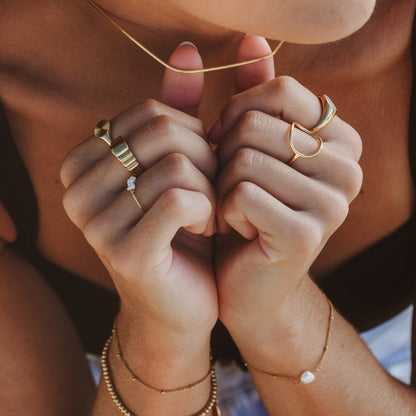 Bailey – Anillo Ovalado Dorado Minimalista