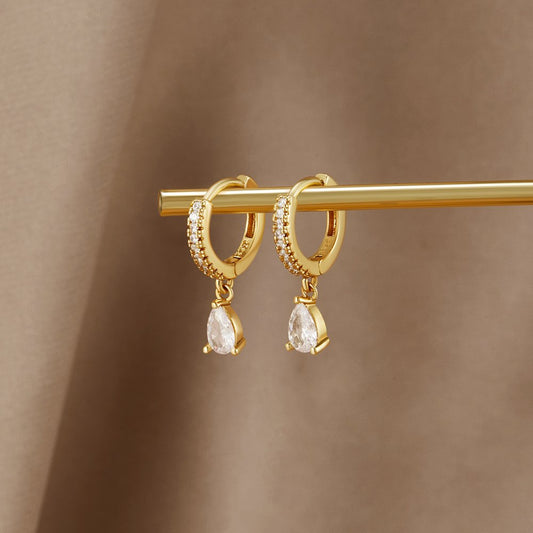 Aros dorados White Ivory CZ
