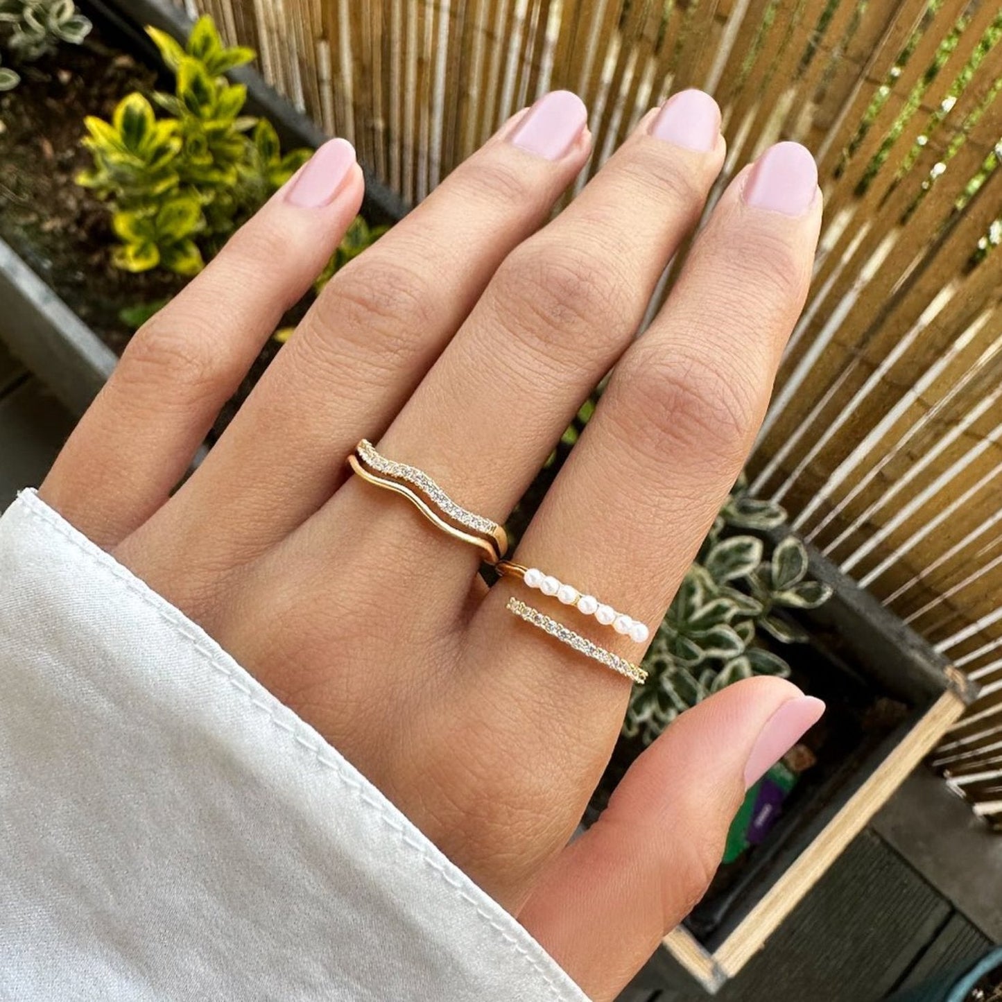Nerie – Collar Cadena Dorado con Perlas